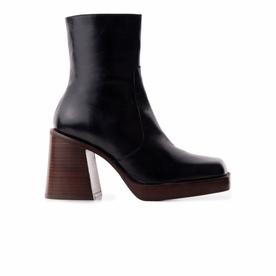 Women L'Intervalle | L'Intervalle Women Epinal Black Leather/Brown Sole